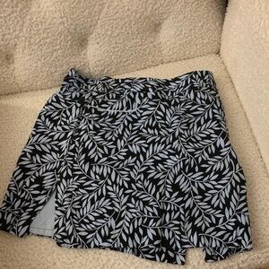 Black and White Leaf Print Skirt